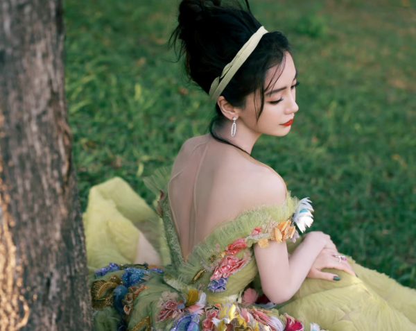 一場芭莎晚宴八位明星遭遇尷尬,暴露娛樂圈三大真實現狀 一場芭莎晚宴八位明星遭遇尷尬,暴露娛樂圈三大真實現狀