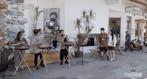 隔壁老樊被爆渣男，李莎旻子知情還能愛下去？這是頂級戀愛腦吧