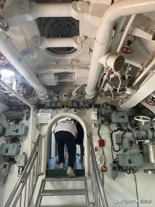 033潛艇內部構造圖 033潛艇內部構造圖