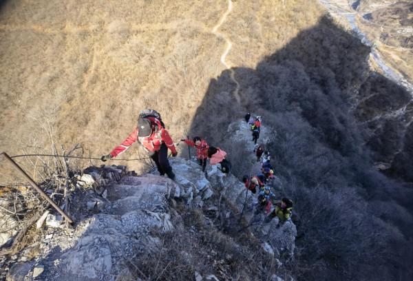 京西小華山—體驗險峻,尋古道,賞馬蹄窩,探溶洞 京西小華山—體驗險峻,尋古道,賞馬蹄窩,探溶洞