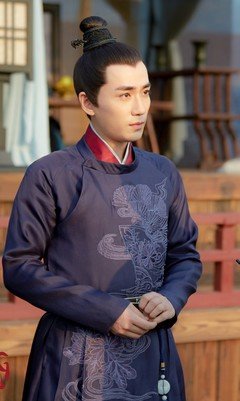 紫衣別瞎穿,這6位的紫衣高貴典雅,冷酷有氣度,個個翩翩佳公子 紫衣別瞎穿,這6位的紫衣高貴典雅,冷酷有氣度,個個翩翩佳公子