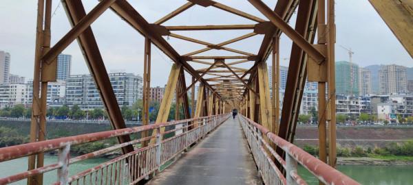 窮游到了湖北十堰市竹山縣 窮游到了湖北十堰市竹山縣