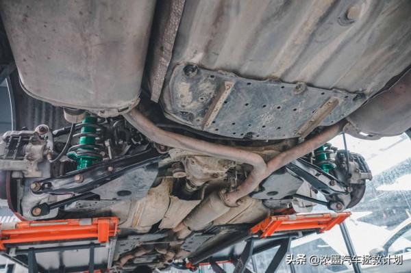 「奇怪の風」修復一臺行駛異響漏風的豐田皇冠，守護經典再次動人