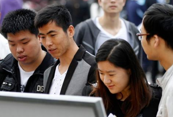 211名校碩士考進國家電網,看到分配單位想放棄,有點進退兩難 211名校碩士考進國家電網,看到分配單位想放棄,有點進退兩難