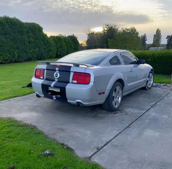 這個妹子用一根髮卡換一套房，順便成了500萬粉的網紅