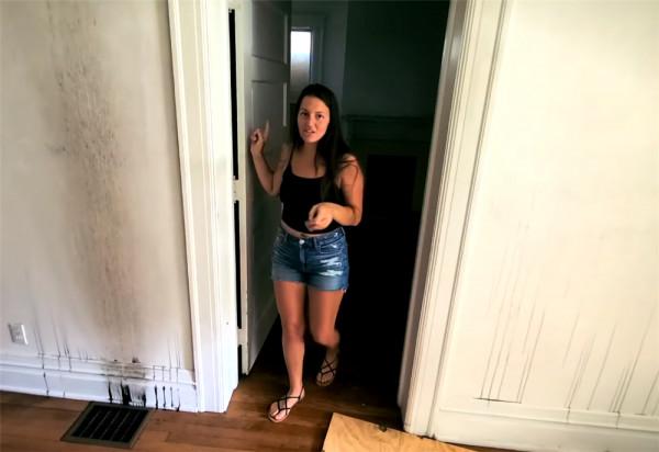 小兩口低價買下538㎡廢棄別墅，空間雖大卻殘破不堪，網友：值了