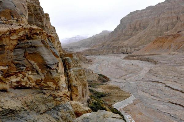 觀光喀喇崑崙與喜馬拉雅山縫隙中的&OpenCurlyDoubleQuote;扎達土林&rdquo;秘境