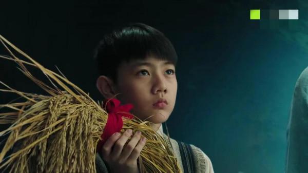 《功勳》六位小戲骨:比“出道即巔峰”更卷的,是“出生即巔峰” 《功勳》六位小戲骨:比“出道即巔峰”更卷的,是“出生即巔峰”