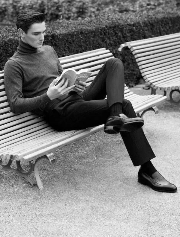 這才是儒雅男人在穿的針織衫，舒服如雲，一身乾淨氣質