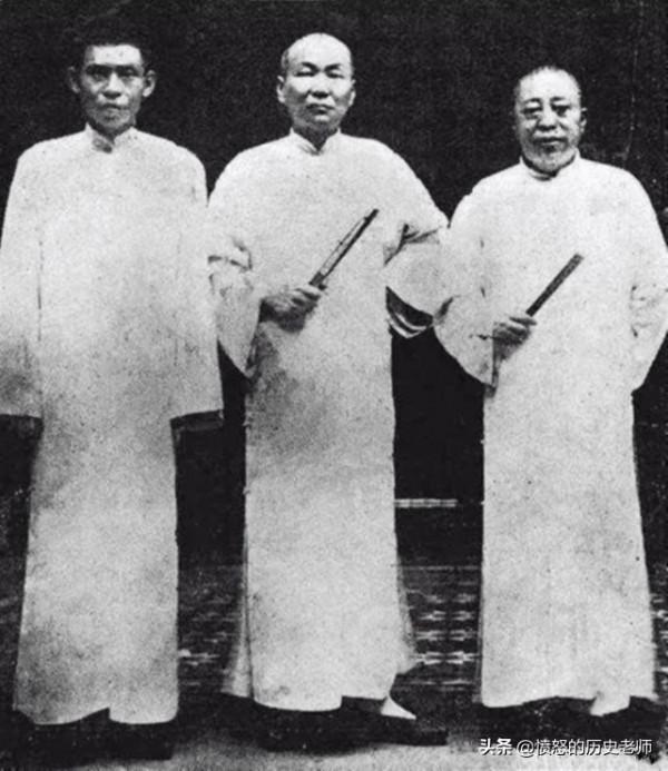 珍貴老照片:上海青幫三巨頭、練習機關槍的老太太、朴槿惠的母親 珍貴老照片:上海青幫三巨頭、練習機關槍的老太太、朴槿惠的母親