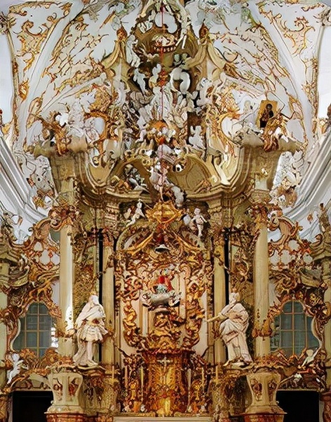 對不起，看見你我就想到“乾隆花瓶”