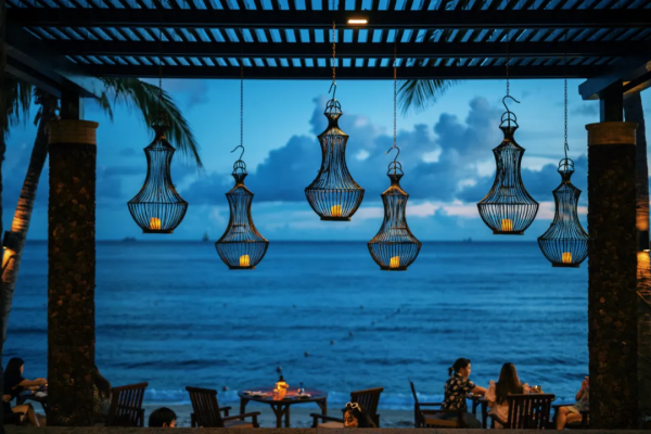 依山傍海獨享一灣,這家扇子酒店讓我錯覺是又回到了東南亞 依山傍海獨享一灣,這家扇子酒店讓我錯覺是又回到了東南亞