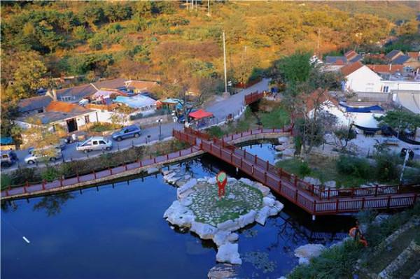 遠山溪流、古色建築、天然山貨……裡口山美得讓人心動