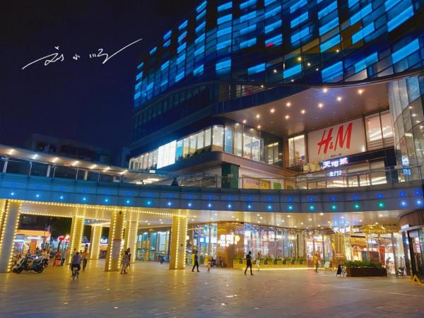 廣東佛山有一家老牌商場，與廣州著名商場同名，可惜人氣卻不旺