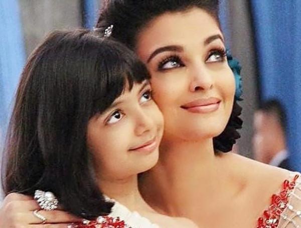 印度美人艾西瓦婭：產後胖成大嬸被罵，10歲女兒繼承了她的大眼睛