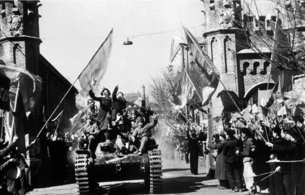 北平和平解放,國軍上將陰謀顛覆人民政權,公安巧施妙計將其逮捕 北平和平解放,國軍上將陰謀顛覆人民政權,公安巧施妙計將其逮捕