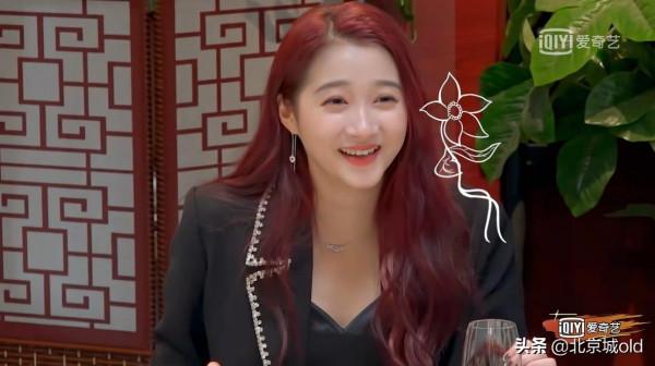 《最後的贏家》塑膠姐妹花,火藥味爆棚,關曉彤張若昀,興奮吃瓜 《最後的贏家》塑膠姐妹花,火藥味爆棚,關曉彤張若昀,興奮吃瓜