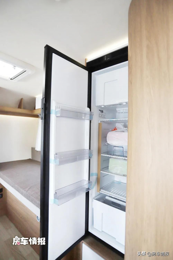 覽眾新款房車來了，空間夠大設計酷似酒店客房，一家4口住特輕鬆