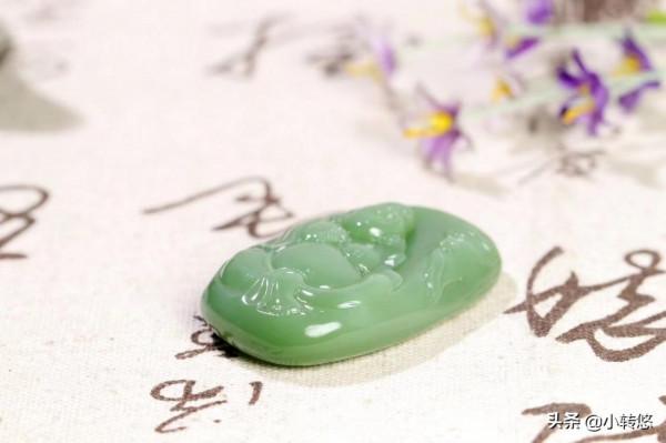 龍是九五之尊，四靈之首，更是天子的代表，象徵著權勢、尊貴