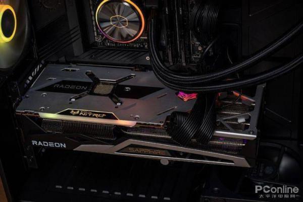 藍寶石RX 6900 XT 超白金 極光特別版評測：一年後RX 6900 XT更強了？