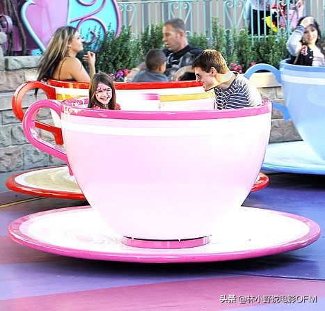 盤點|明星奇葩奢侈品 尼古拉斯·凱奇買了幢凶宅 整個人都不好了 盤點|明星奇葩奢侈品 尼古拉斯·凱奇買了幢凶宅 整個人都不好了