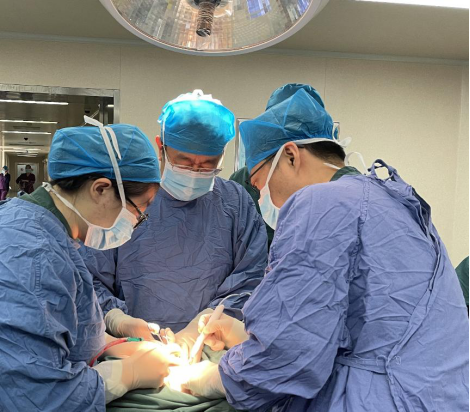 鼾聲如雷竟是腫瘤在作怪&mdash;&mdash;醫大口腔成功救治咽旁及顱底巨大腫物患者