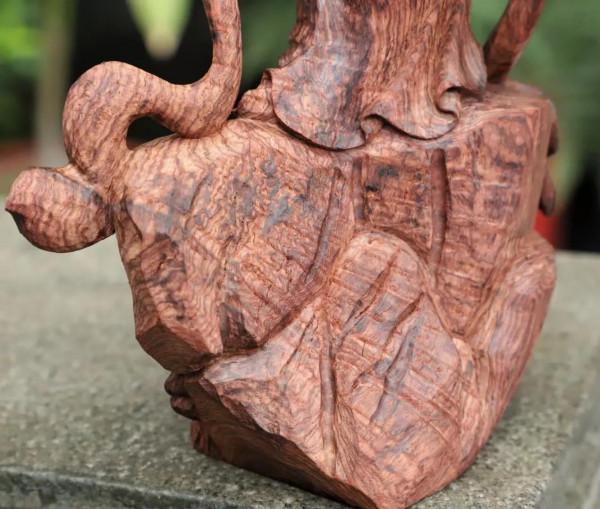 木雕，原來可以這麼美！海南黃花梨手工雕刻——飄帶觀音