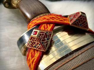 英國大叔撿到古代貴族飾品，專家說：必須交給博物館