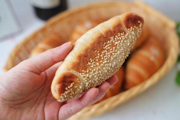 早餐最愛的日式海鹽麵包,脆脆的表皮,柔軟的內心,一吃就上癮 早餐最愛的日式海鹽麵包,脆脆的表皮,柔軟的內心,一吃就上癮