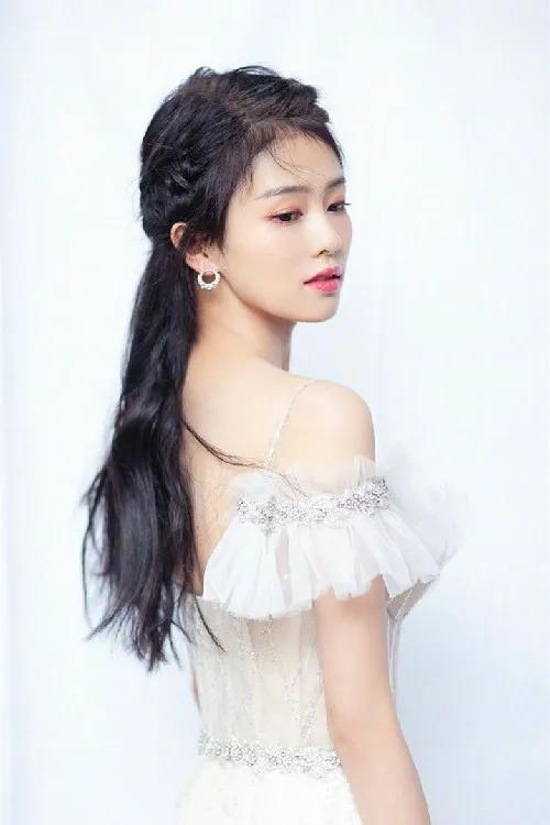 白鹿 寫真照來了