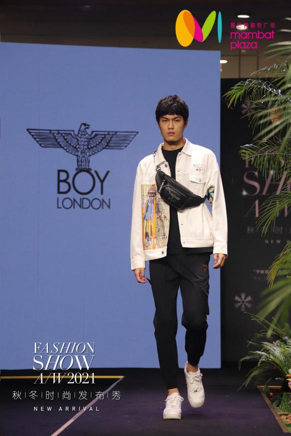 精彩回顧：燦若星辰，閃耀港城！曼巴特2021秋冬時尚釋出秀完美收官