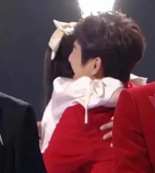 芒果臺跨年晚會主持陣容大洗牌,快樂家族變過去,齊思鈞或受力捧 芒果臺跨年晚會主持陣容大洗牌,快樂家族變過去,齊思鈞或受力捧