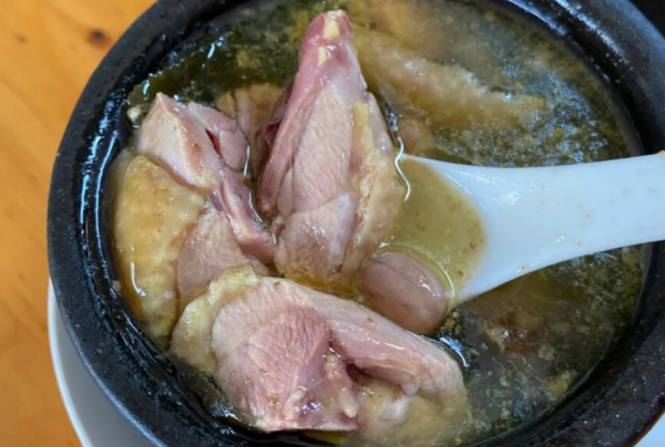 四川國道旁的非遺美食，16元一罐，做法很少見，曾多次上過CCTV