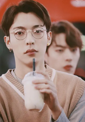 亞洲最時尚面孔評選，男榜肖戰第二