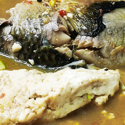 鯽魚燉豆腐一天不吃就饞，幾塊錢一斤，特美味