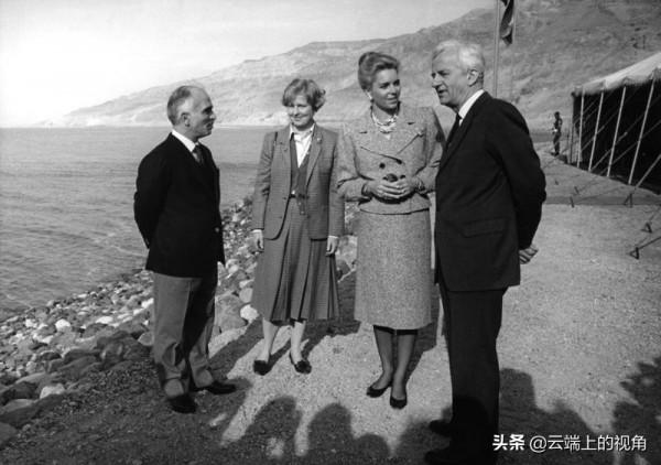 泰王為愛妃放狗咬親妹?約旦上演宮斗大戲,迪拜酋長綁架自己女兒 泰王為愛妃放狗咬親妹?約旦上演宮斗大戲,迪拜酋長綁架自己女兒