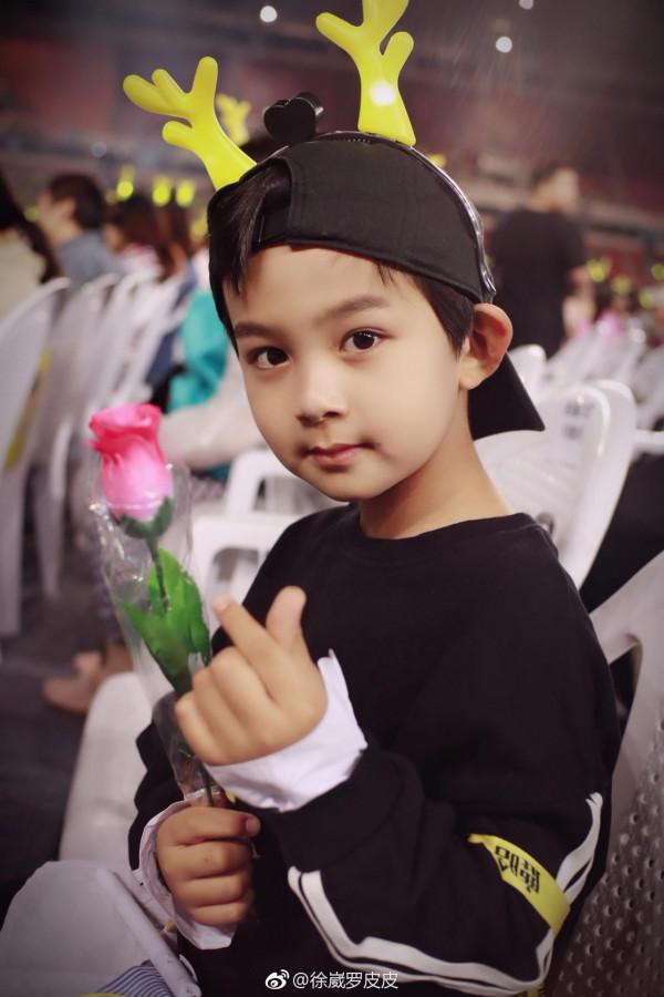 被《玉面桃花》小男主蘇到了！6歲開始拍戲的他，還演過肖戰兒子