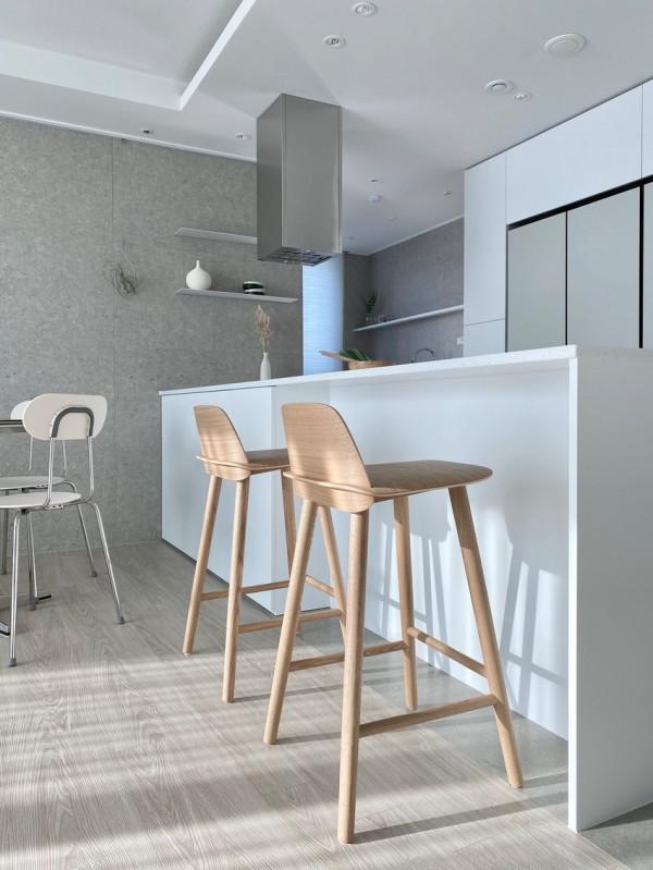 這套房子憑“簡單純粹”出圈了，通透舒適，空間放大不止130㎡了