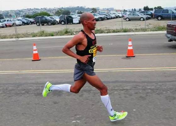 跑步應前腳掌著地還是後腳掌著地