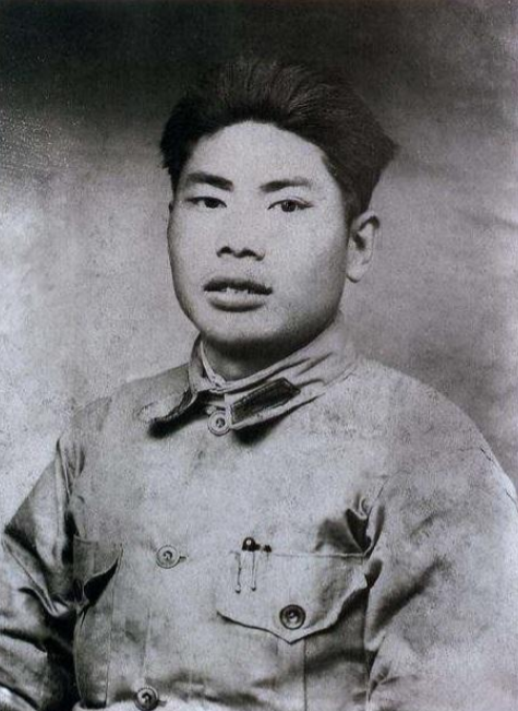 50年楊得志姐姐取出一張照片：壞人看到要殺頭，將軍：是我的疏忽