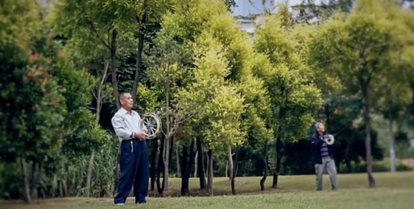 以開發之名|AI是如何幫助聽障者與世界“對話”的 以開發之名|AI是如何幫助聽障者與世界“對話”的