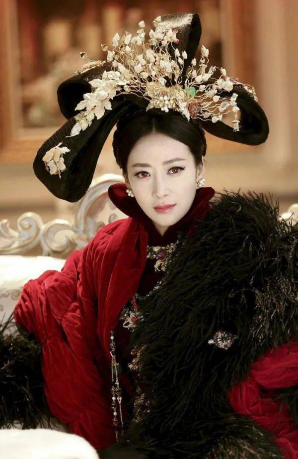 有錢砸後期沒錢請好化妝師，影視劇流水線妝造在糊弄誰？