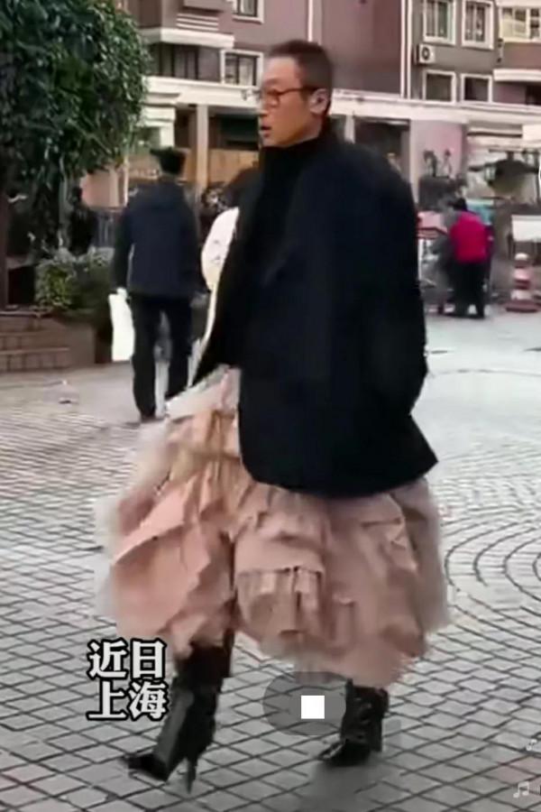 這個大爺真＂拉風＂