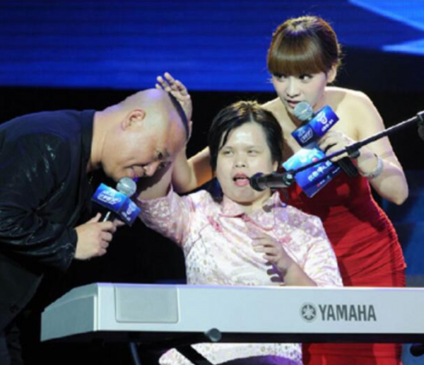 “盲版鄧麗君”張玉霞：走紅後被要求整容，45歲形單影隻成遺憾