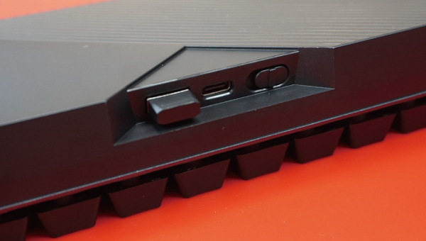 小巧玲瓏,加持自研軸體!ROG魔導士NX無線機械鍵盤 小巧玲瓏,加持自研軸體!ROG魔導士NX無線機械鍵盤