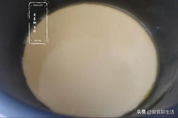 跟黃磊做電飯煲蛋糕,無需烤箱也不用打蛋器,出鍋蓬鬆暄軟又香甜 跟黃磊做電飯煲蛋糕,無需烤箱也不用打蛋器,出鍋蓬鬆暄軟又香甜