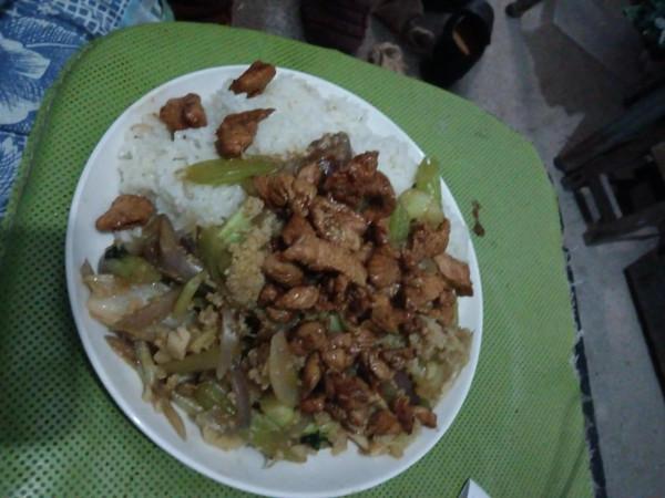 這道菜百吃不厭，1盤飯5分鐘幹完，男士們學學吧