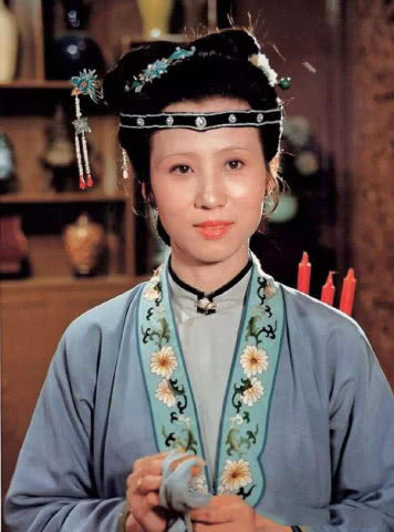 賈蘭科舉高中後，李紈面對流離失散的賈家人，為何選擇坐視不理？