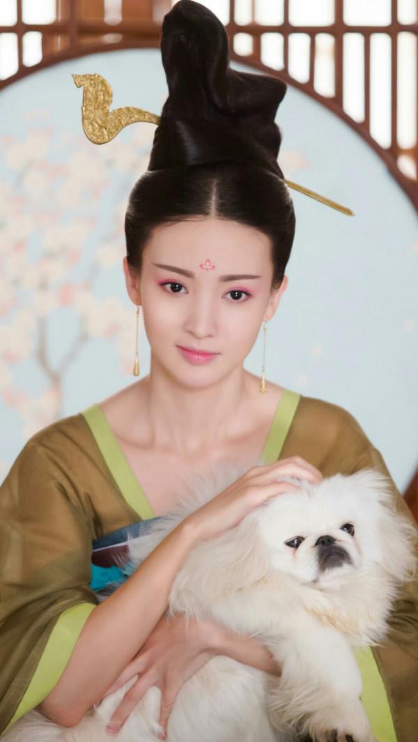 來自回族的5位女星，個個貌美如花，氣質出眾，你最喜歡誰