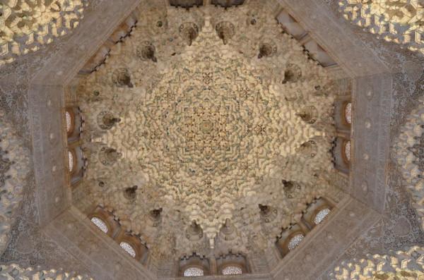 阿爾罕布拉宮之&mdash;&mdash;獅子中庭